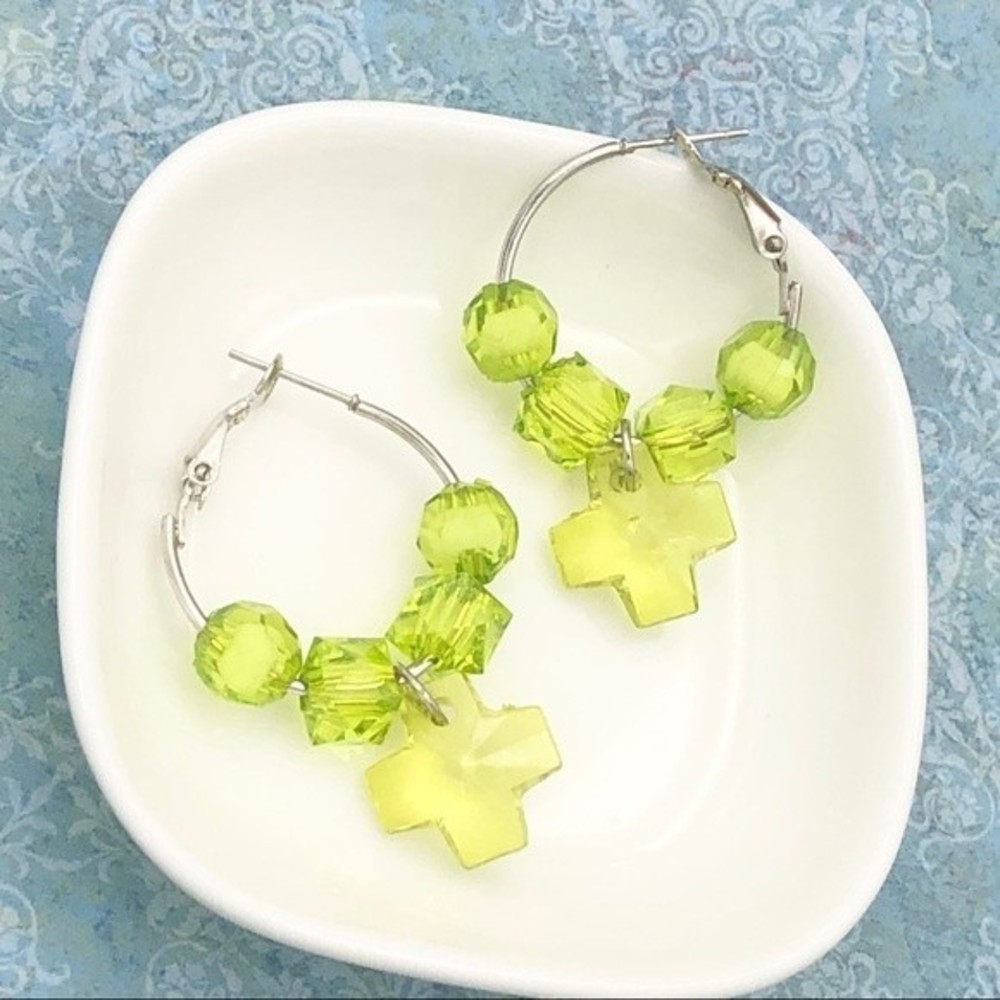 🍀 Green Beaded Cross Small Hoop Earrings